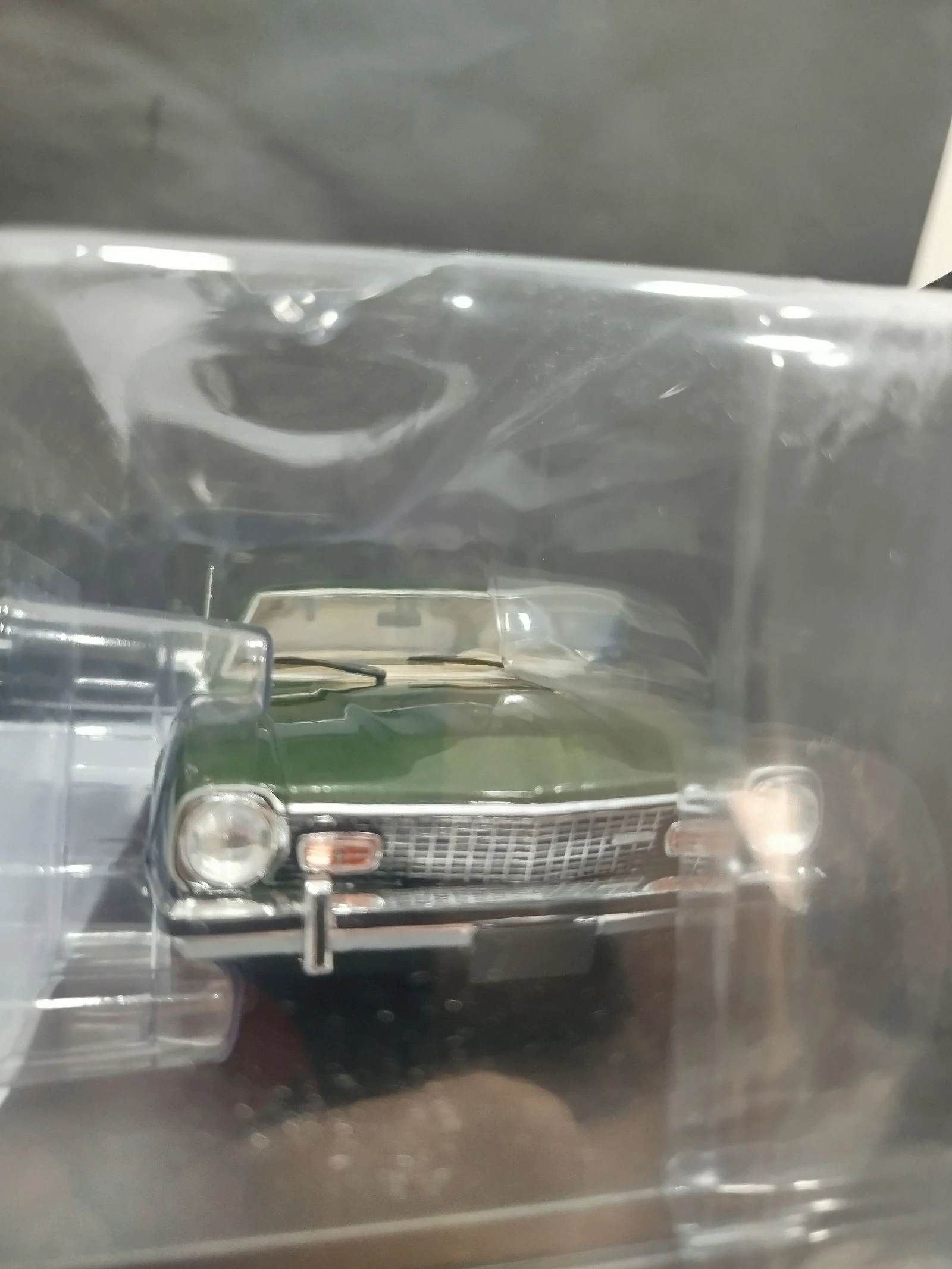 Ford Maverick Scale 1/24 Car – photo 4
